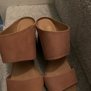 Franco Sarto wedges